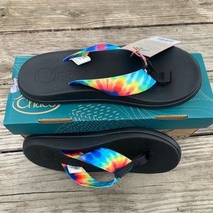 Women’s Chaco dark tie dye Chillo Flip Flops new in box- 7